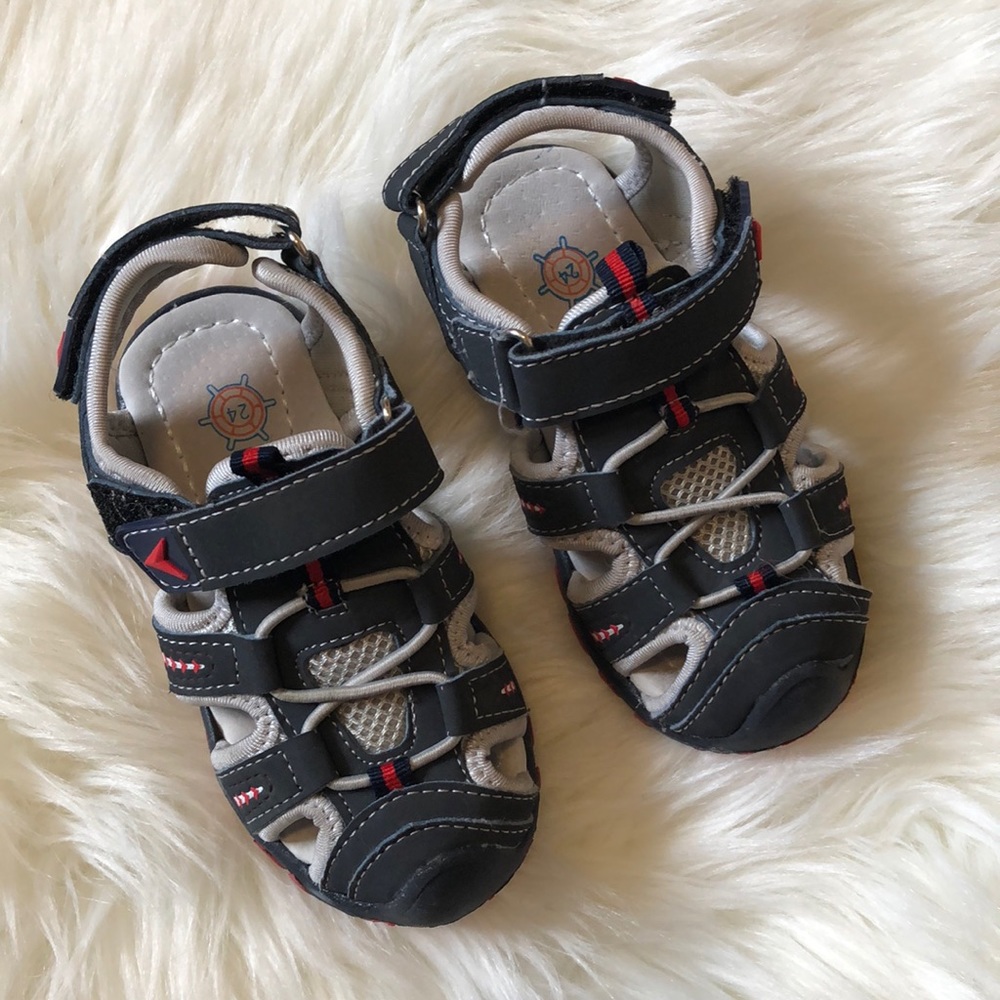 Size 7 toddler Shoes